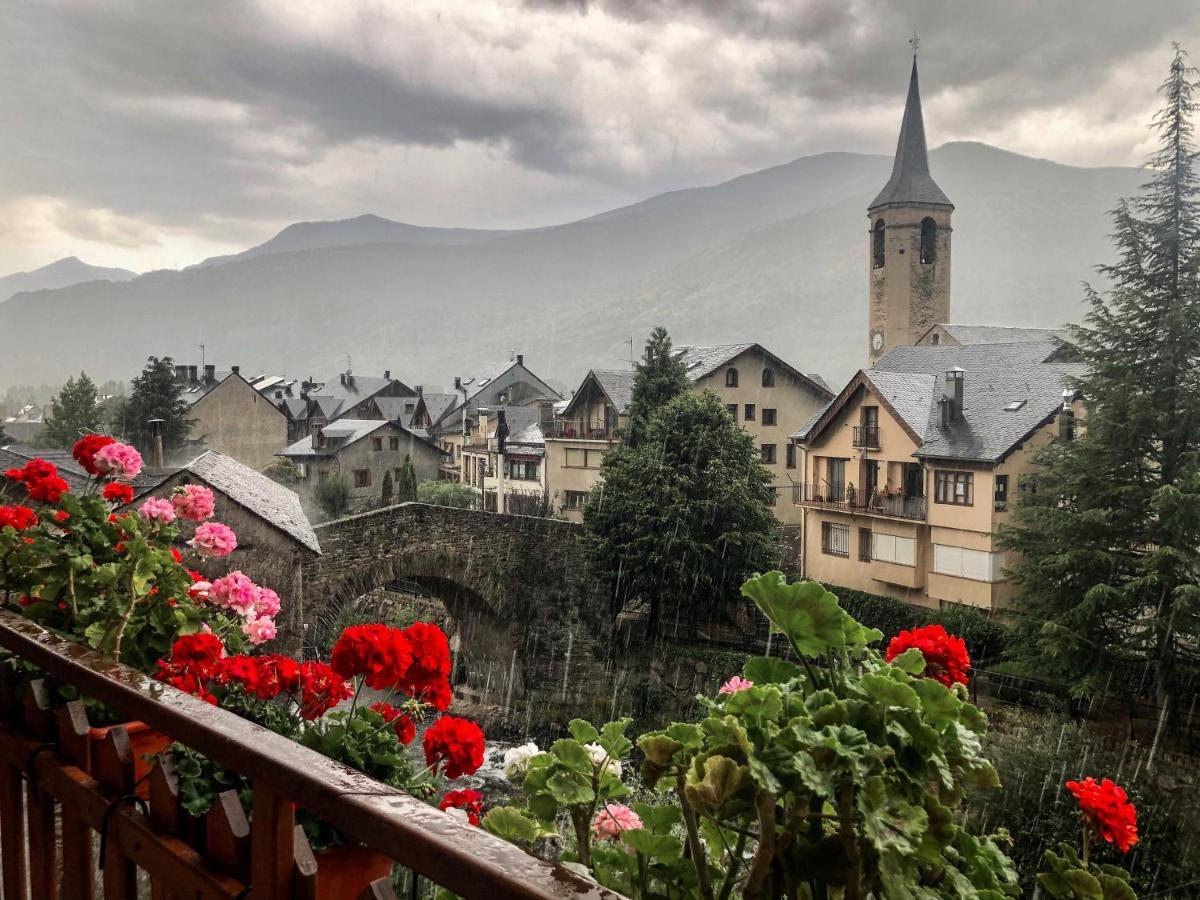 Vora Riu Appartement Esterri d'Àneu Buitenkant foto